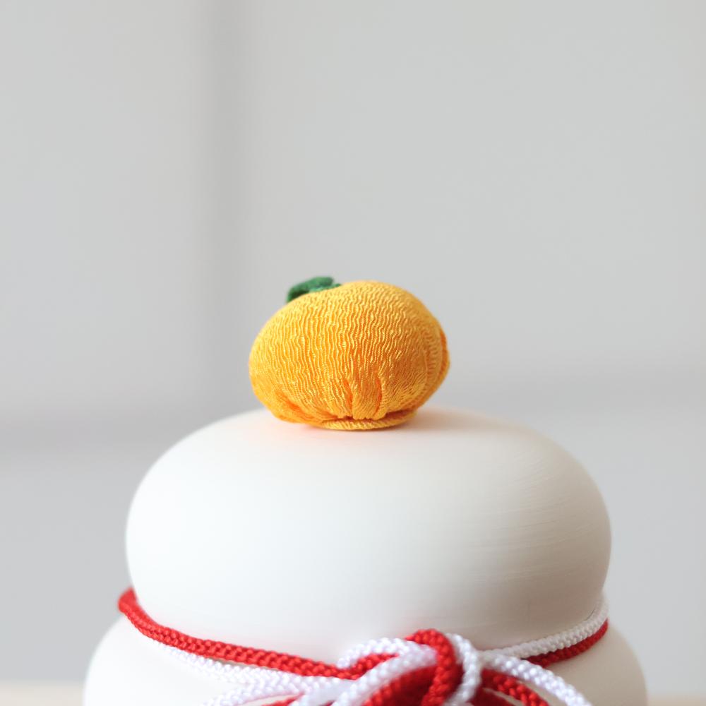 京ちりめん橙付き　とうきの鏡餅飾り 小（木箱タイプ）日本製