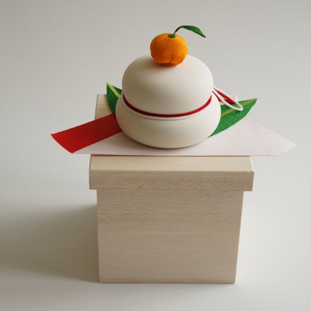 京ちりめん橙付き　とうきの鏡餅飾り 小（木箱タイプ）日本製