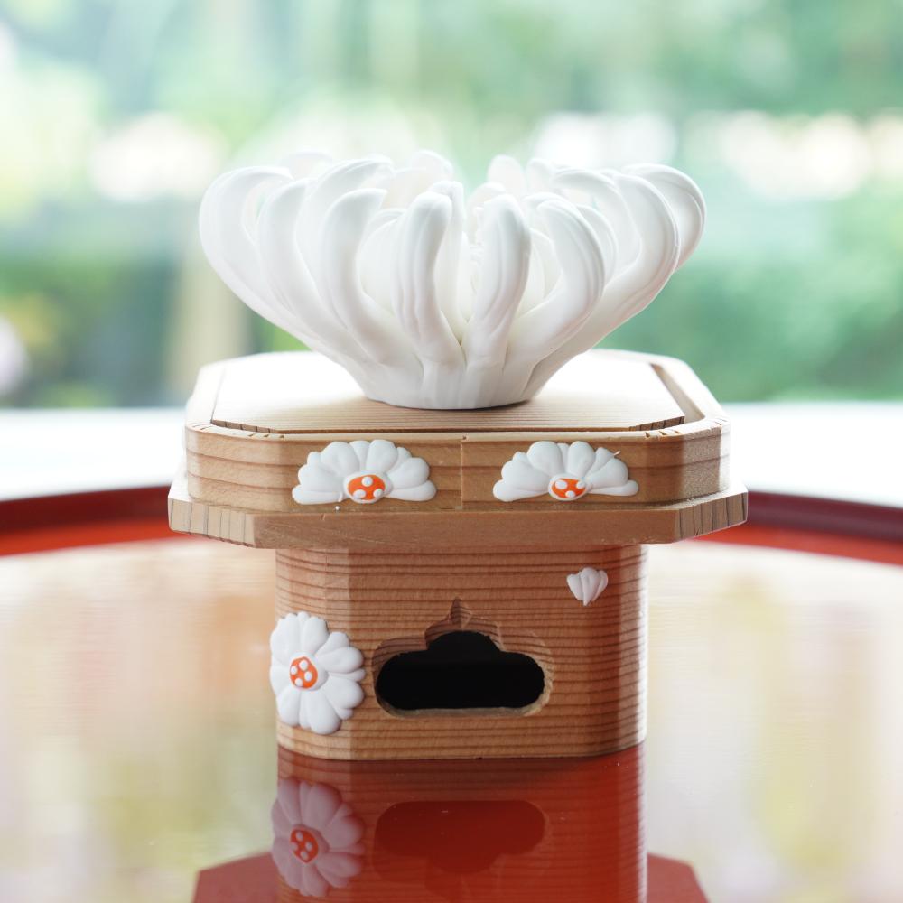 陶器の菊飾り(お香立て)