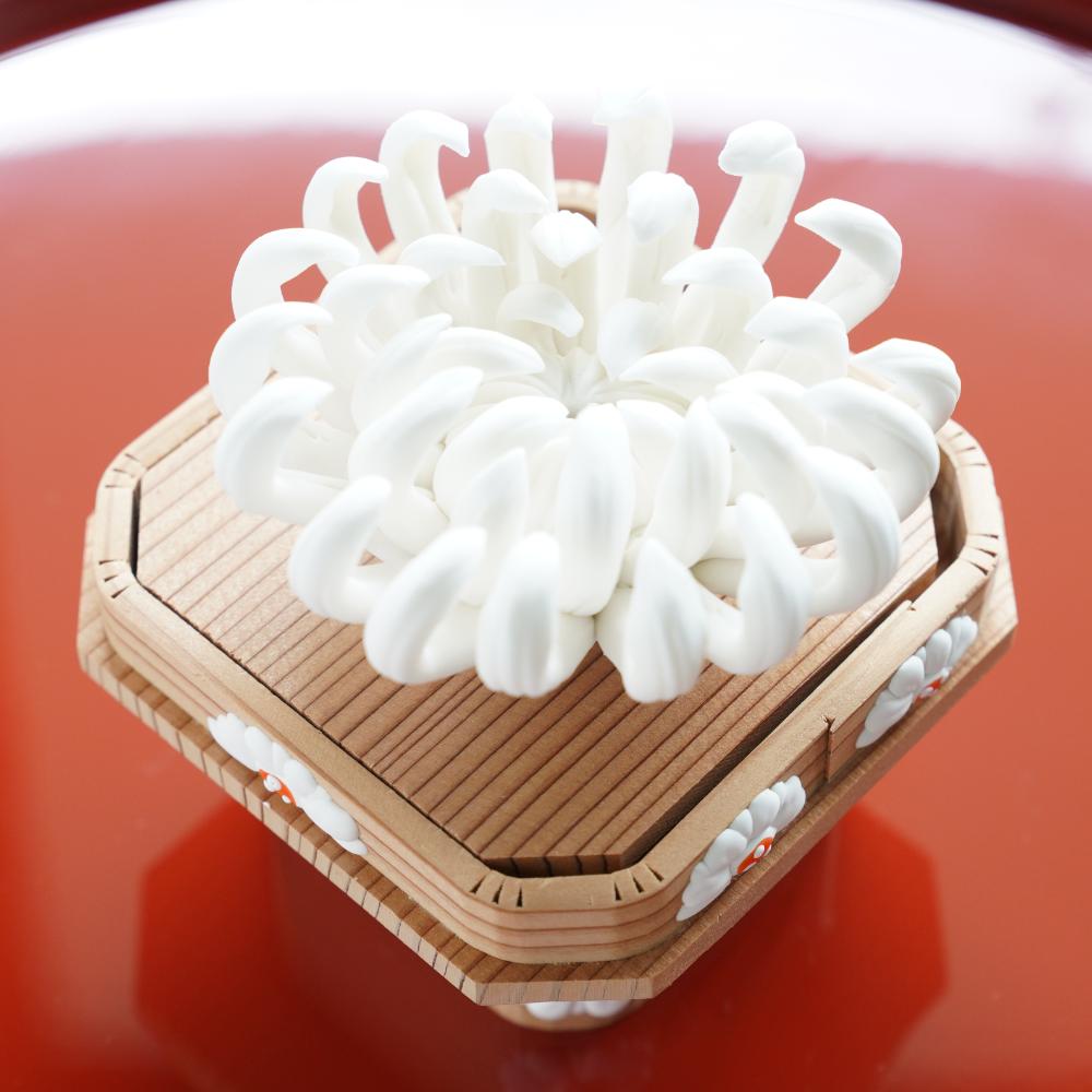 陶器の菊飾り(お香立て)