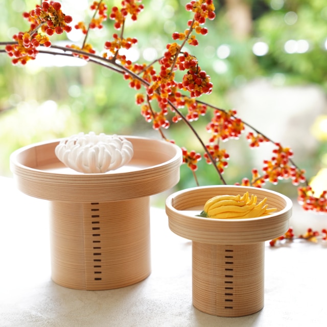 陶器の菊飾り(お香立て)