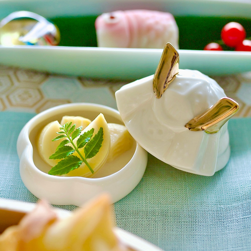 兜飾り 珍味入れ（白） ｜ 四季折々のおしゃれな和食器通販サイト