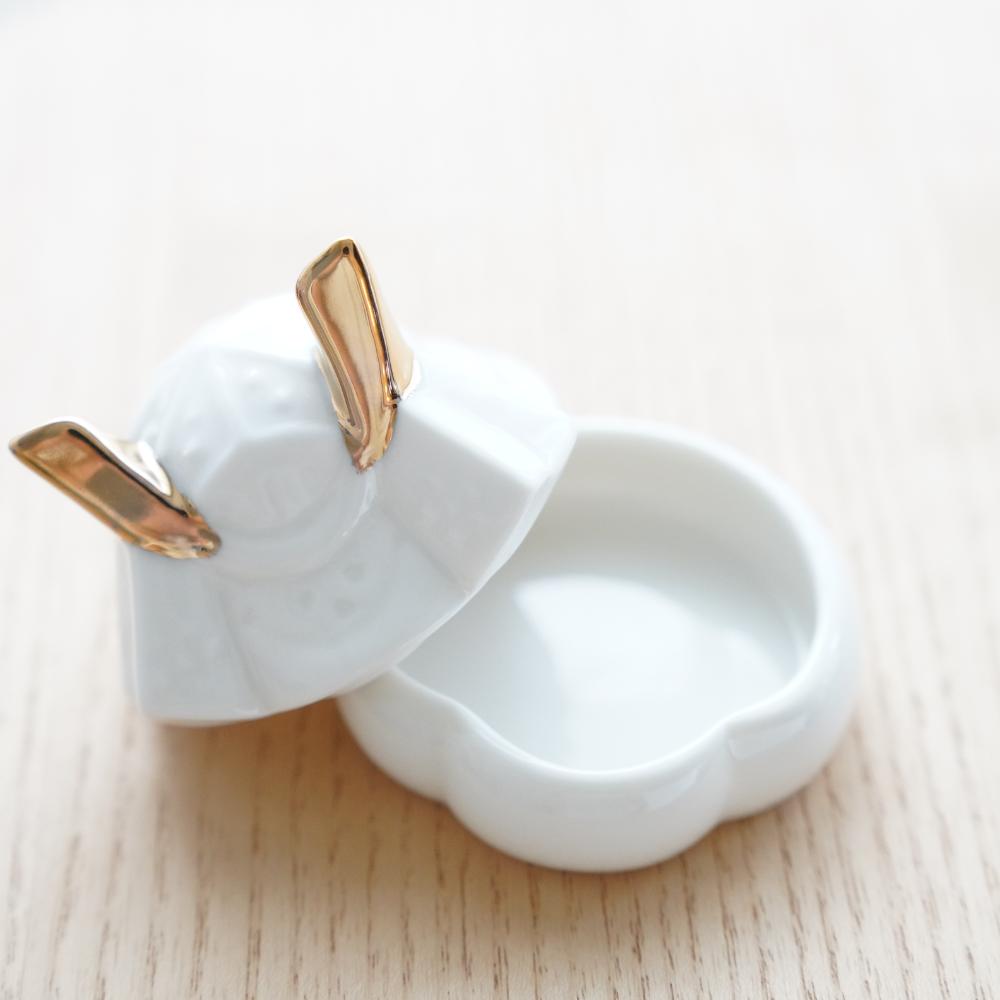 兜飾り 珍味入れ（白） ｜ 四季折々のおしゃれな和食器通販サイト