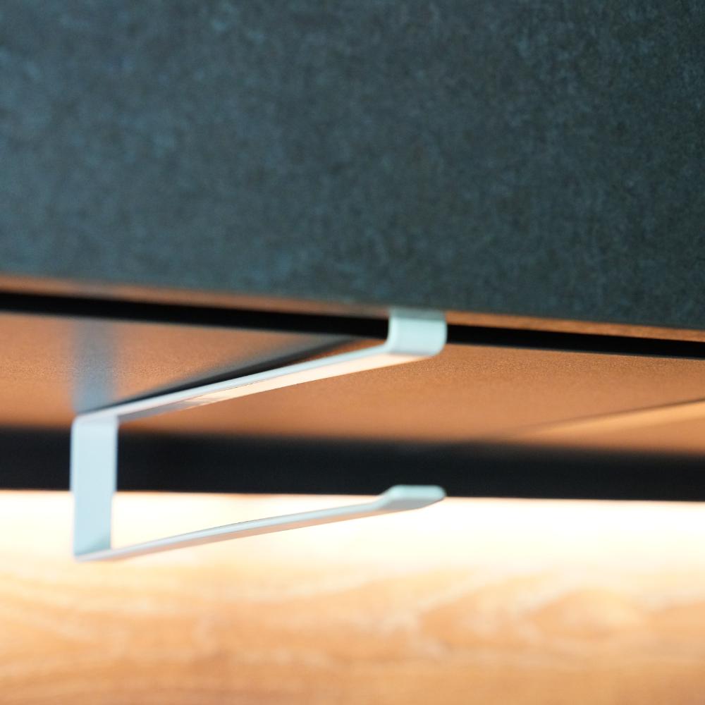 【アウトレット】キッチンペーパーホルダー　 (吊り下げ、吊戸棚、収納扉用）【ホワイト/ブラック】