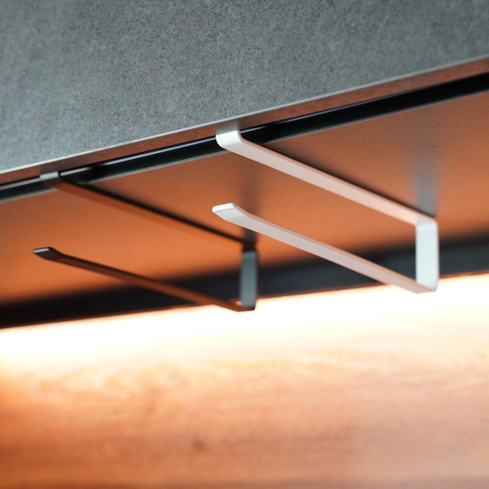 【アウトレット】キッチンペーパーホルダー　 (吊り下げ、吊戸棚、収納扉用）【ホワイト/ブラック】