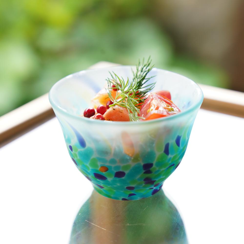 色ガラス 盃 グリーン｜ 四季折々のおしゃれな和食器通販サイト
