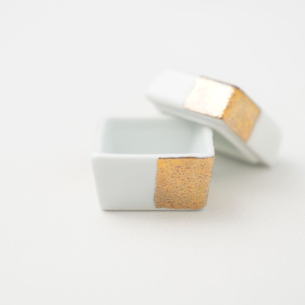 箱型珍味 白金市松｜ 四季折々のおしゃれな和食器通販サイト FOURGRACE