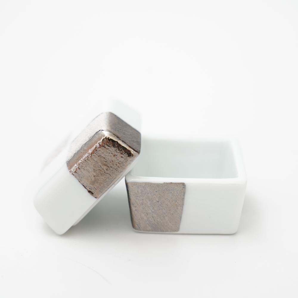 有田焼　箱型珍味　白銀市松