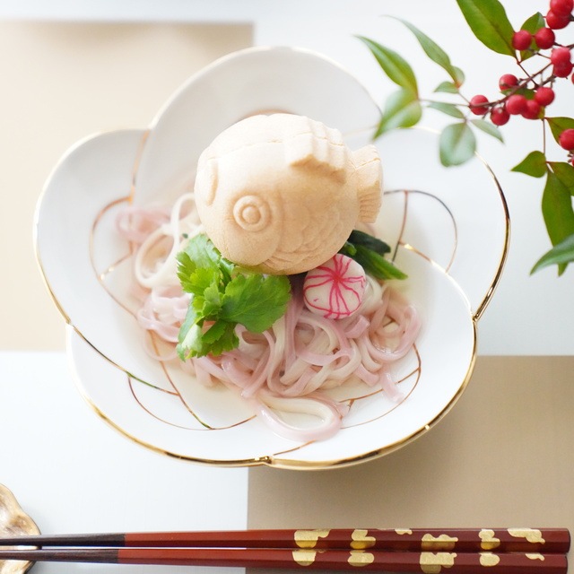 【早割】有田焼　太白金線梅結び小丼/鍋取り鉢
