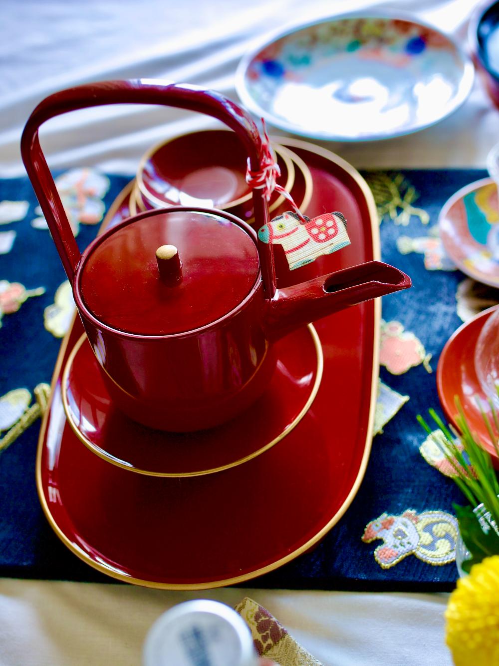 お屠蘇セット朱天金 ｜ 四季折々のおしゃれな和食器通販サイト