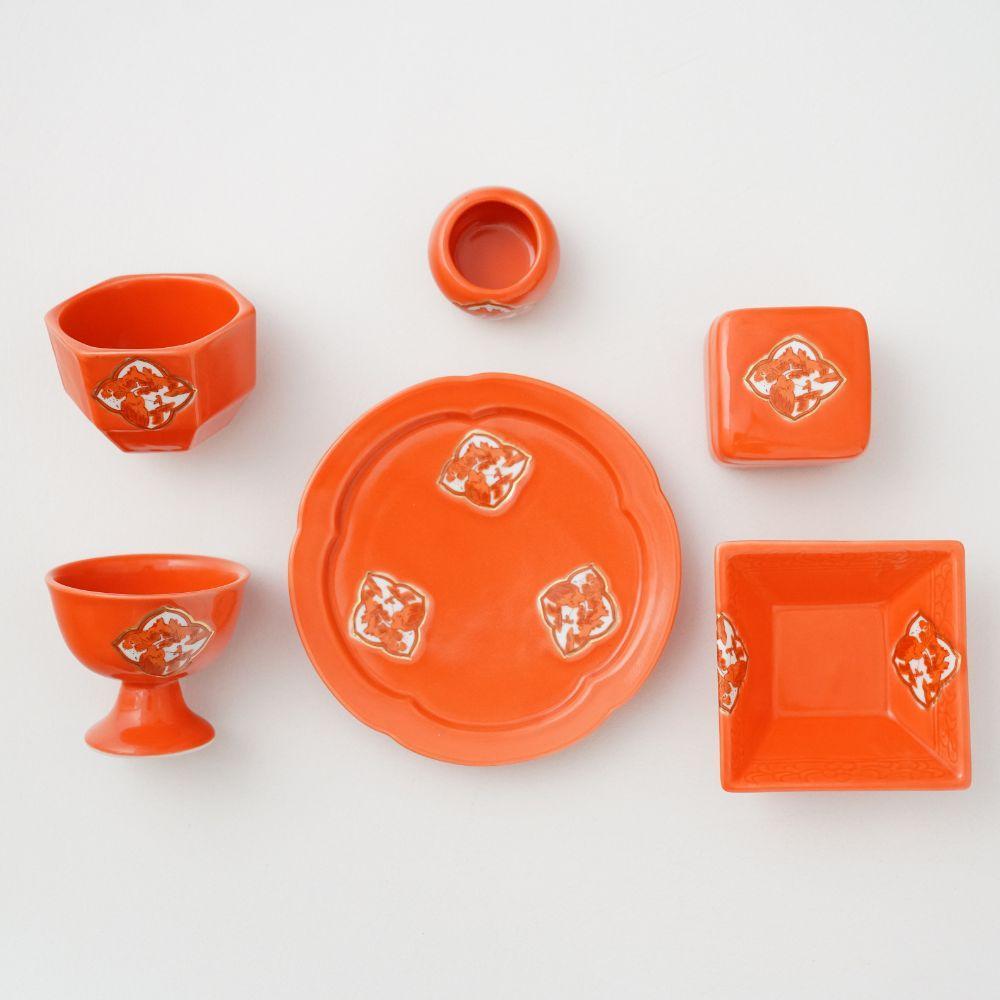 有田焼 赤絵金彩 木瓜山水 蓋付珍味　　　