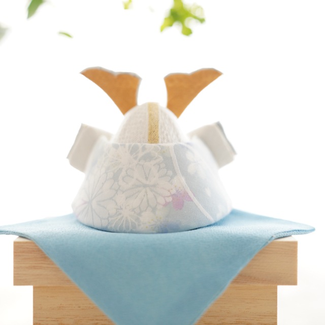 兜飾り　水色　長持ち付き　