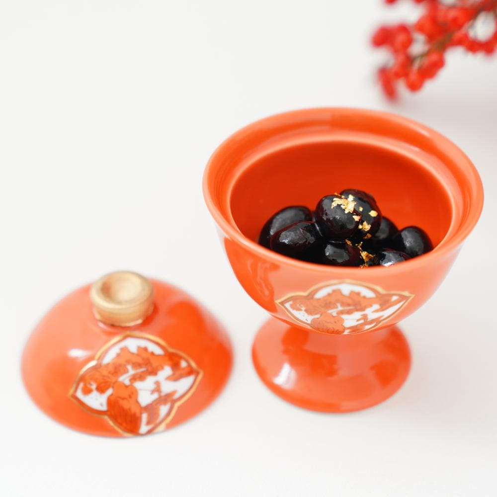 有田焼 赤絵金彩 木瓜山水 ツマミ金 蓋付高台中付｜ 四季折々の