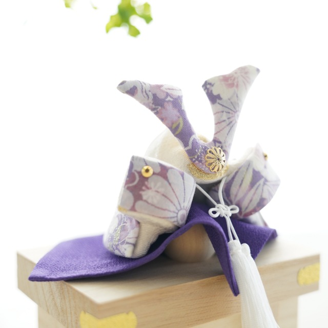 兜飾り　菖蒲色　長持ち付き　