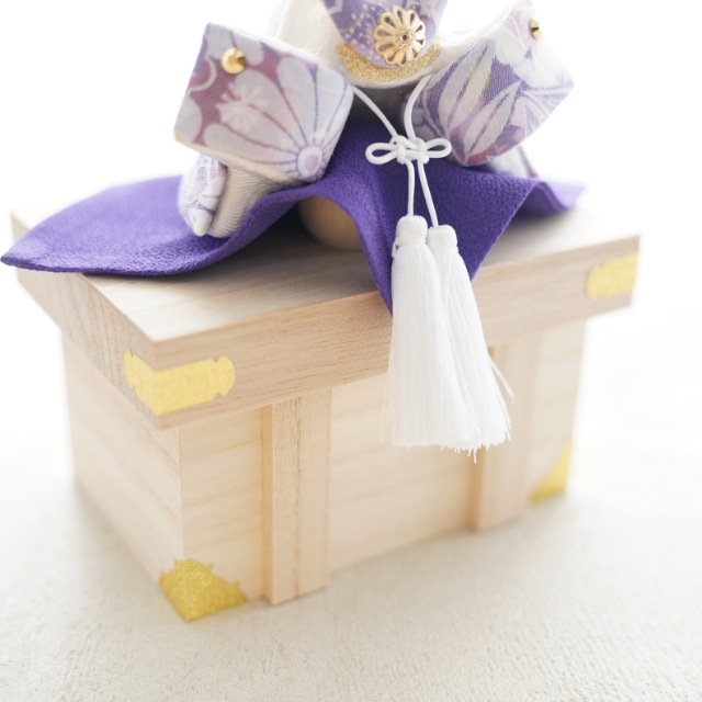 兜飾り　菖蒲色　長持ち付き　