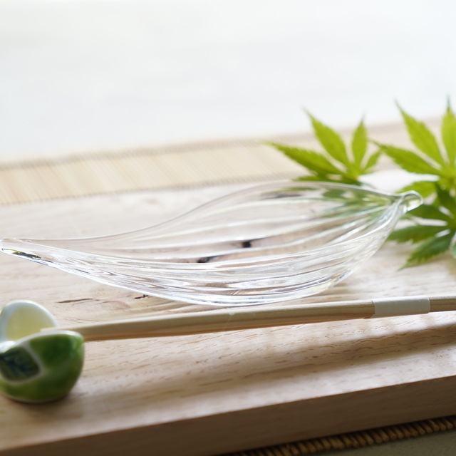 ガラスの笹の葉 小付 ｜ 四季折々のおしゃれな和食器通販サイト