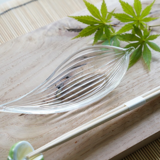 ガラスの笹の葉 小付 ｜ 四季折々のおしゃれな和食器通販サイト