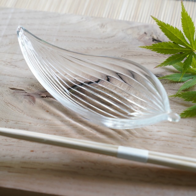 ガラスの笹の葉 小付 ｜ 四季折々のおしゃれな和食器通販サイト