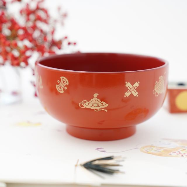 5.4寸　富貴鉢　柿朱内朱　宝尽くし絵入り