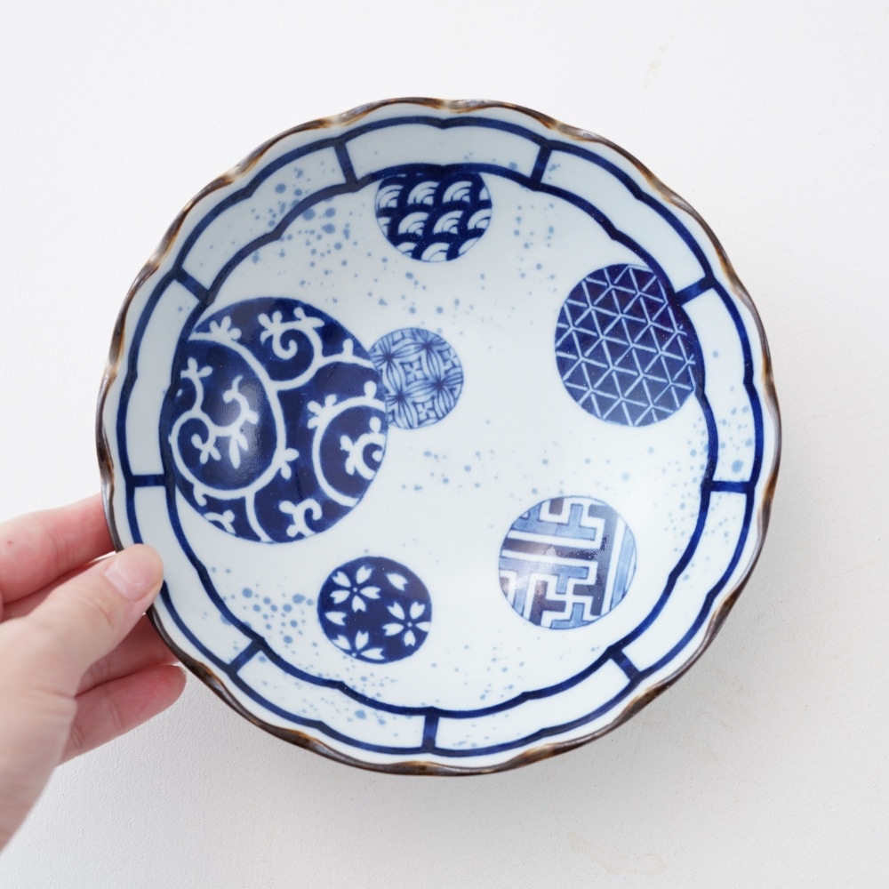 ●深川製磁/染付丸紋＊駒筋/中鉢/5個組●中古品/玉割り/どんぶり● 5点セット】吹墨丸紋 菊型5.5浅鉢｜ 四季折々のおしゃれな和食器通販
