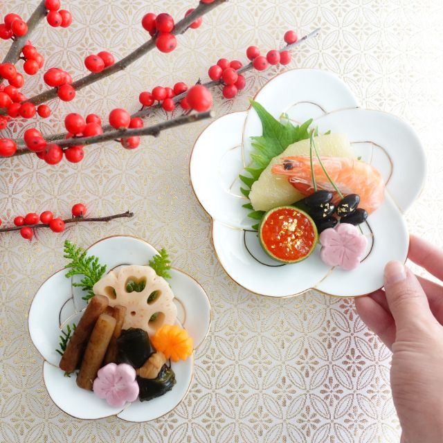 有田焼　太白金線梅むすび銘々皿