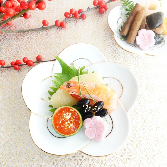 有田焼　太白金線梅むすび銘々皿