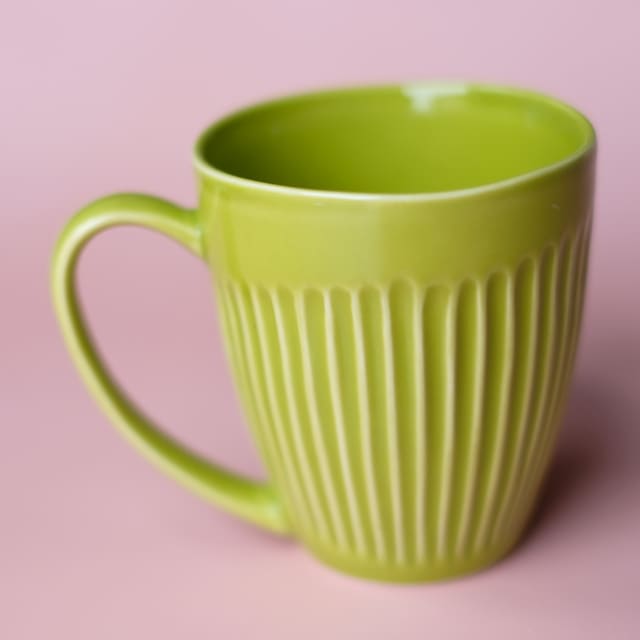 波佐見焼　若草釉　しのぎ　マグカップ