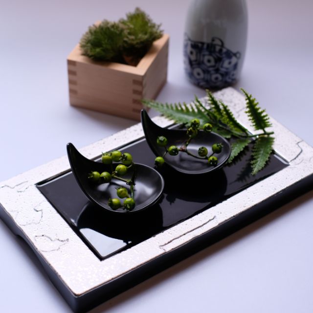 黒プラチナ　高台角皿