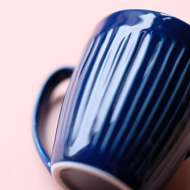 波佐見焼　ルリ釉　しのぎ　マグカップ