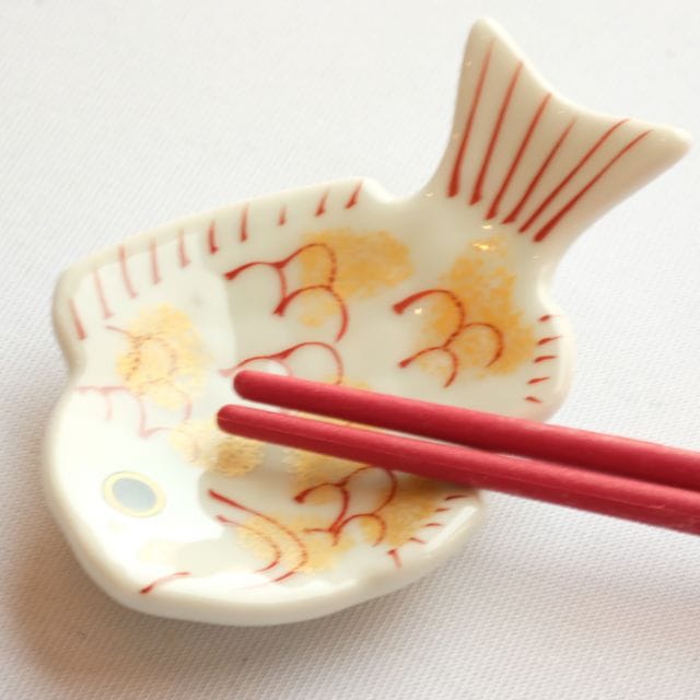 有田焼　錦金叩鯛形箸置