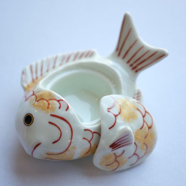 有田焼　錦金叩鯛形珍味入