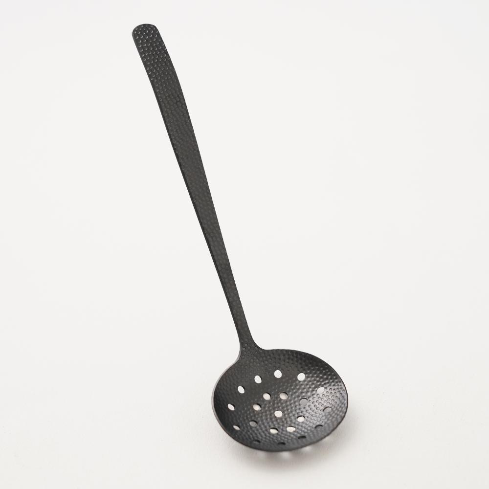 槌目入りお玉　穴有　ブラック