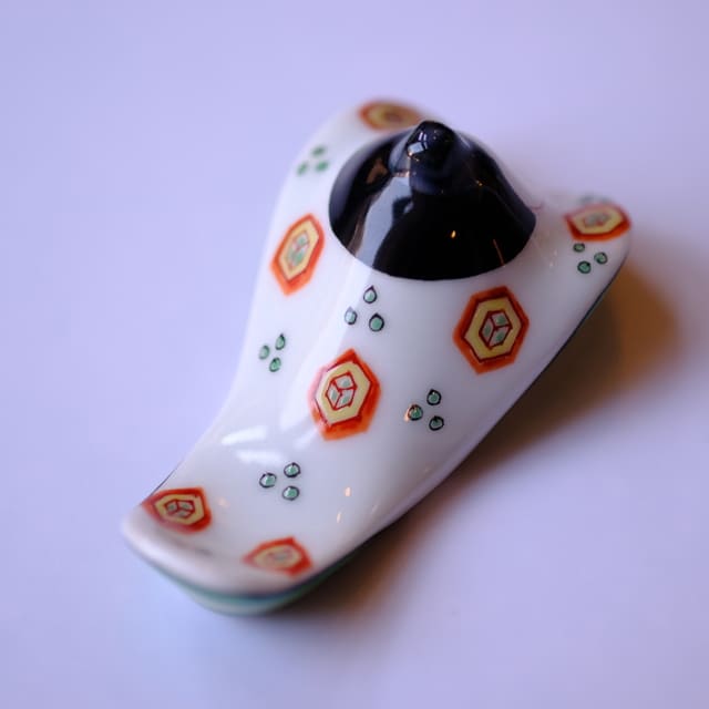 2月20頃入荷予定｜有田焼　錦オヒナ様箸置　男