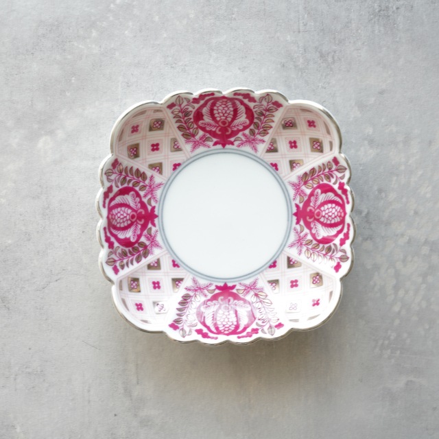 波佐見焼　花紅 小皿 beni