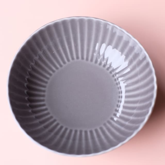波佐見焼   グレー　しのぎ　小鉢