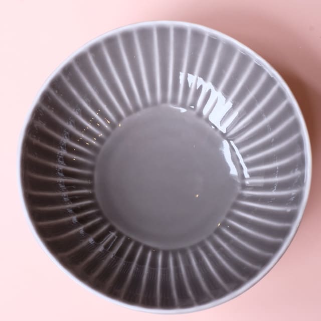 波佐見焼   グレー　しのぎ　小鉢