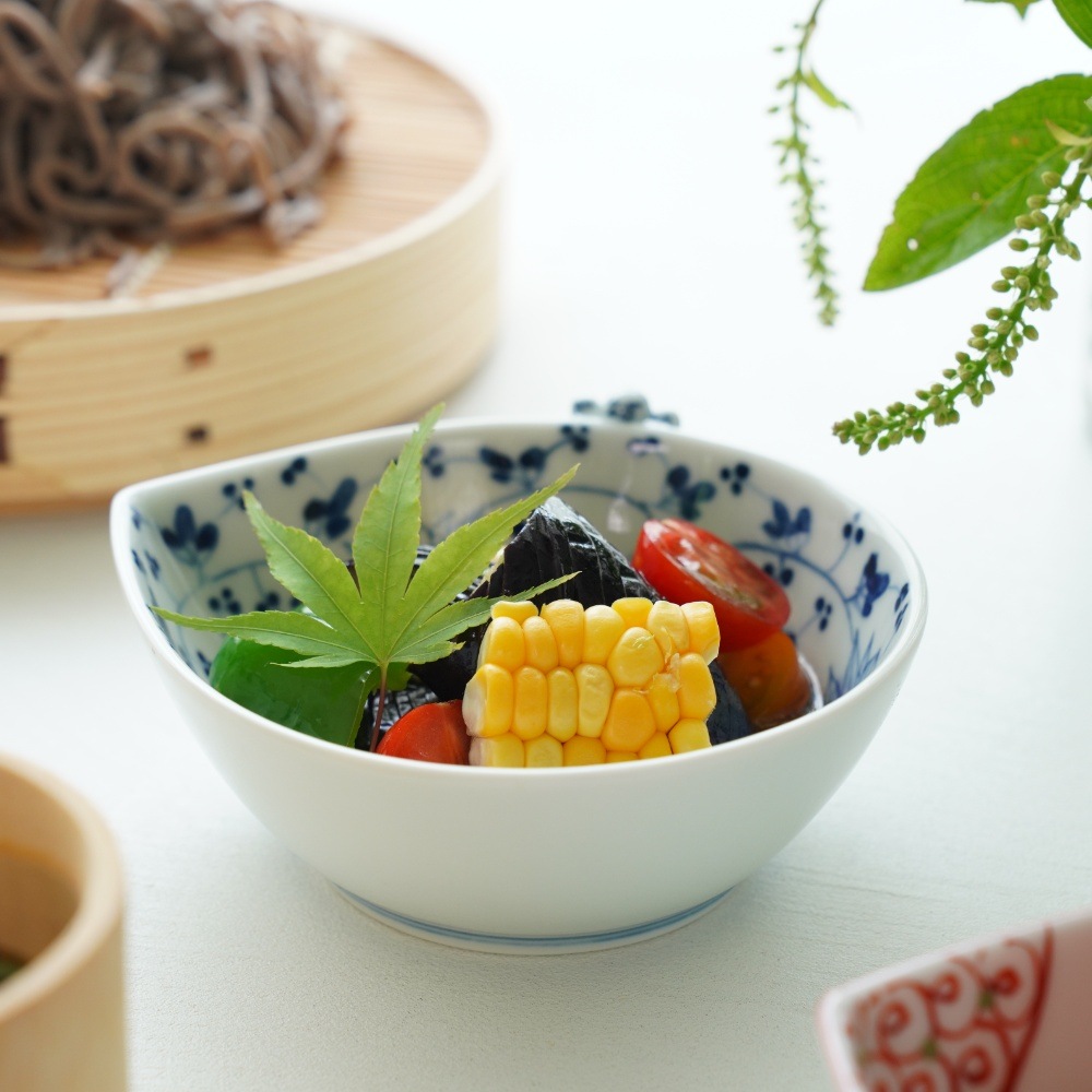 波佐見焼 藍唐草 一閑人小鉢｜ 四季折々のおしゃれな和食器通販サイト