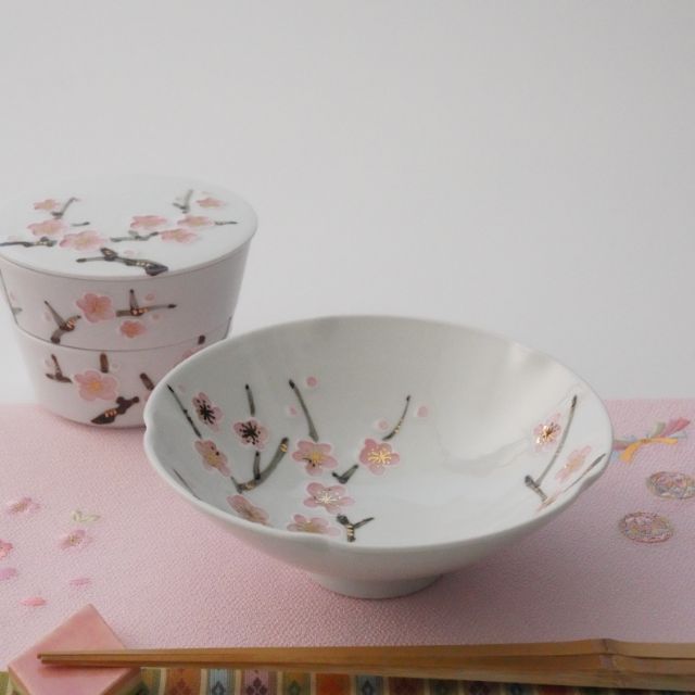 伊万里焼　一珍紅梅　五方押鉢