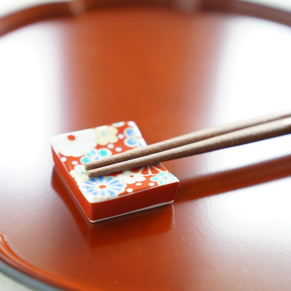 九谷焼 青郊窯箸置き 梅菊｜ 四季折々のおしゃれな和食器通販