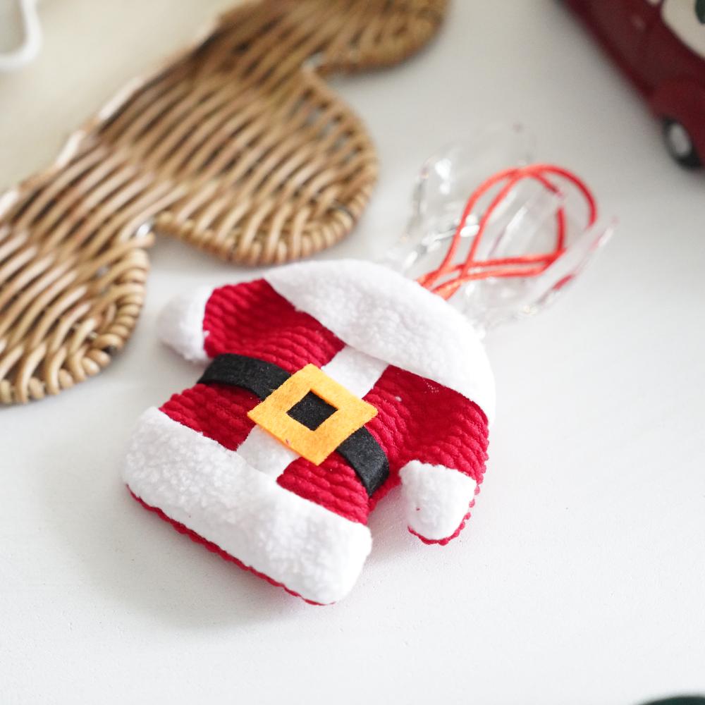 【2点セット】サンタさんのお洋服　カトラリーホルダー