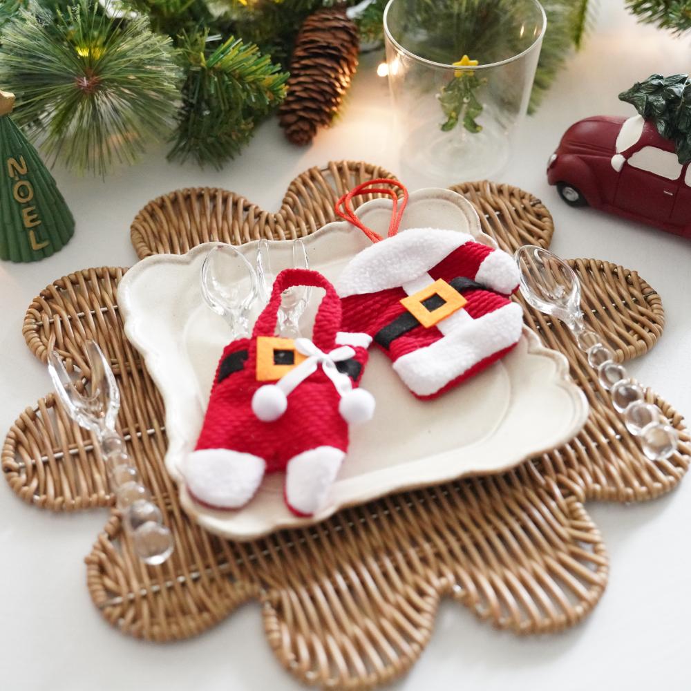 【2点セット】サンタさんのお洋服　カトラリーホルダー