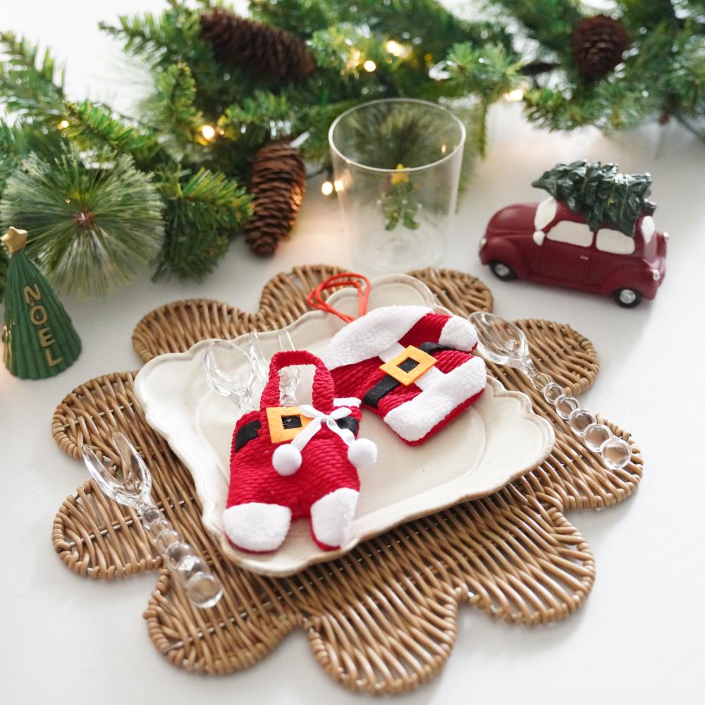 【2点セット】サンタさんのお洋服　カトラリーホルダー