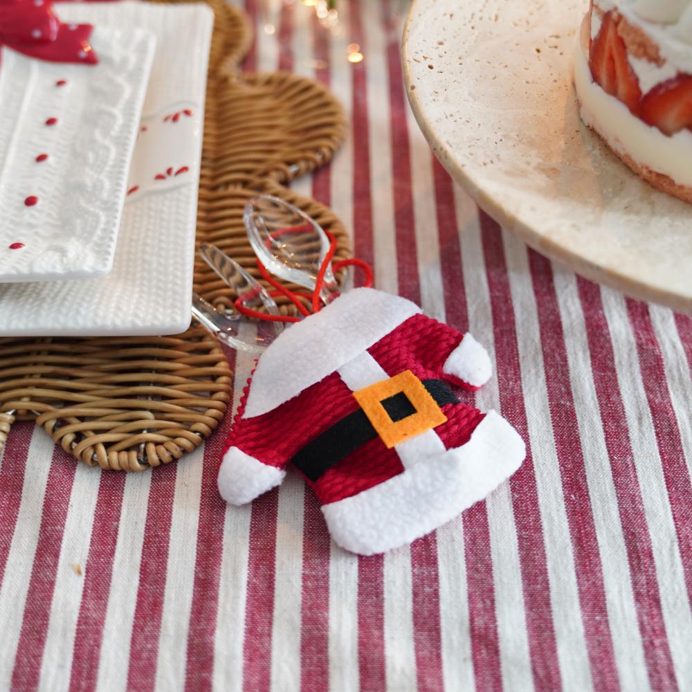 【2点セット】サンタさんのお洋服　カトラリーホルダー
