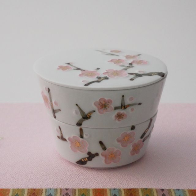 伊万里焼　一珍紅梅　二段重