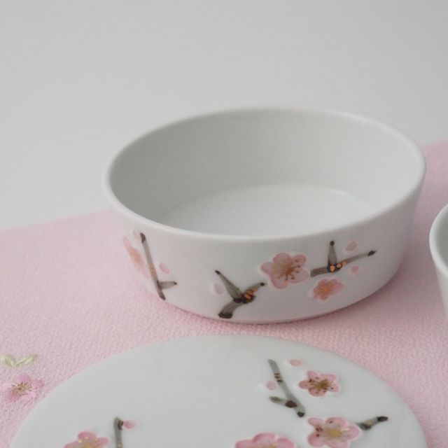 伊万里焼　一珍紅梅　二段重