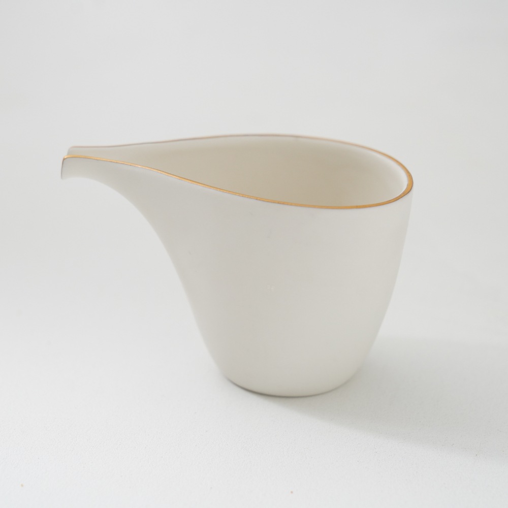 白マット（渕金）片口注器｜ 四季折々のおしゃれな和食器通販サイト