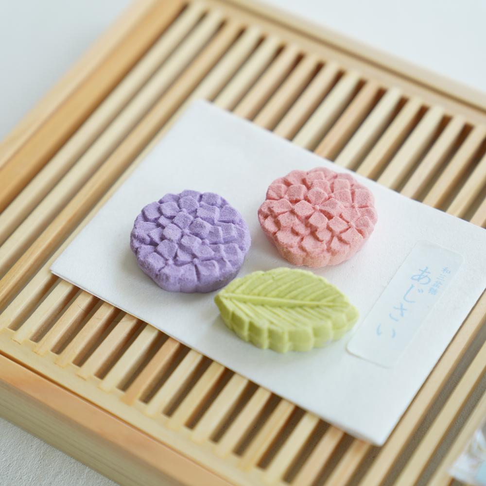 和三盆 あじさい｜ 四季折々のおしゃれな和食器通販サイト FOURGRACE