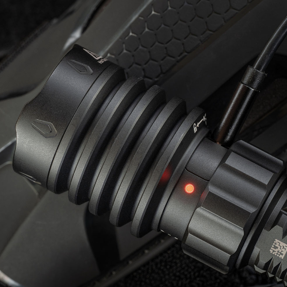 OLIGHT Warrior X4