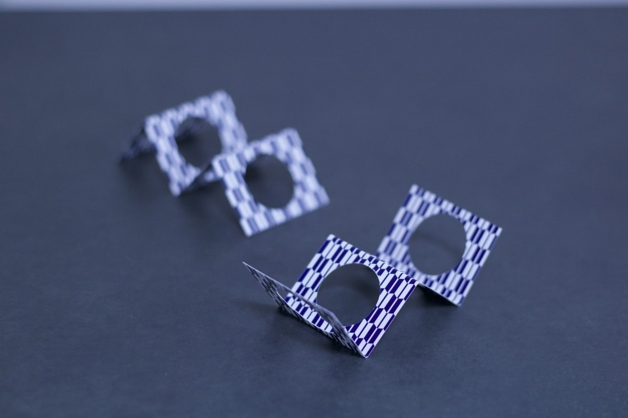 ジグザグぺネトレーション(ペンや観客の指を貫通)