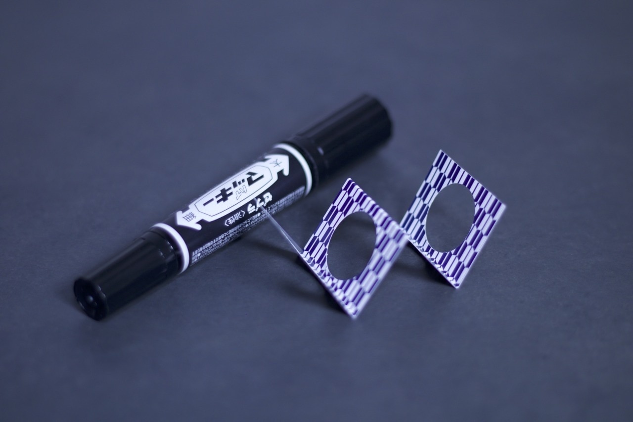 ジグザグぺネトレーション(ペンや観客の指を貫通)